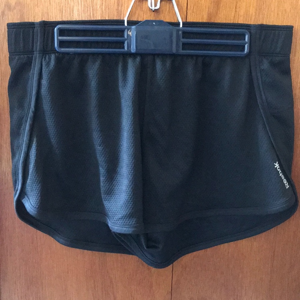 Reebok Speedwick loose shorts size L